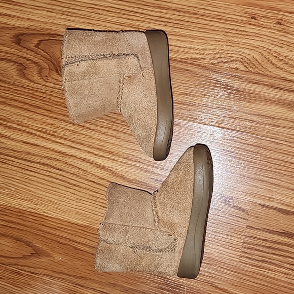 Baby Uggs - Picture 4 of 8